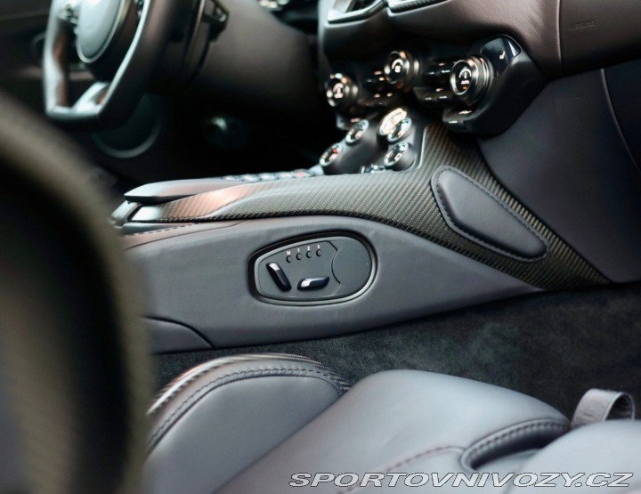 Aston Martin Vantage V12 Vantage | 1/333 ks - 2023