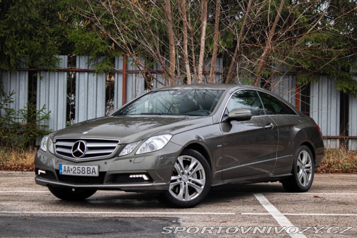 Mercedes-Benz E Kupé  350 CDI Blue / AJ N 2010