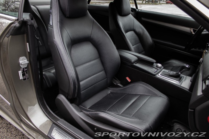 Mercedes-Benz E Kupé  350 CDI Blue / AJ N 2010