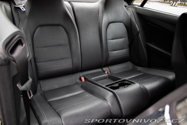 Mercedes-Benz E Kupé  350 CDI Blue / AJ N 2010