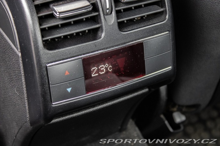 Mercedes-Benz E Kupé  350 CDI Blue / AJ N 2010