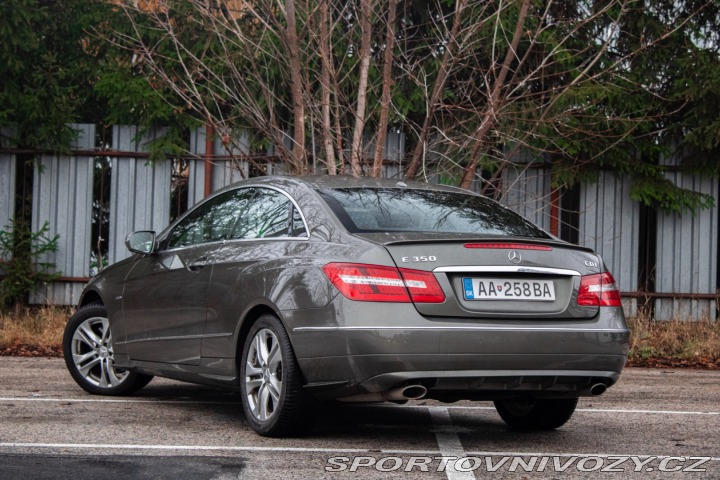 Mercedes-Benz E Kupé  350 CDI Blue / AJ N 2010