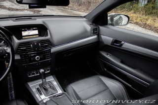 Mercedes-Benz E Kupé  350 CDI Blue / AJ N 2010