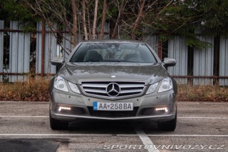 Mercedes-Benz E Kupé  350 CDI Blue / AJ N 2010