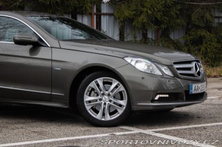 Mercedes-Benz E Kupé  350 CDI Blue / AJ N 2010