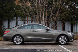 Mercedes-Benz E Kupé  350 CDI Blue / AJ N 2010