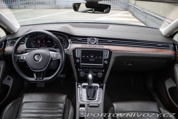 Volkswagen Ostatní modely Passat Variant Variant  2.0 BiTDI 240k H 2016