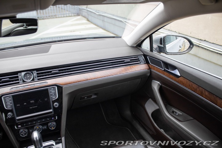 Volkswagen Ostatní modely Passat Variant Variant  2.0 BiTDI 240k H 2016