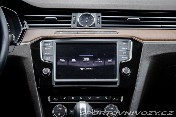 Volkswagen Ostatní modely Passat Variant Variant  2.0 BiTDI 240k H 2016