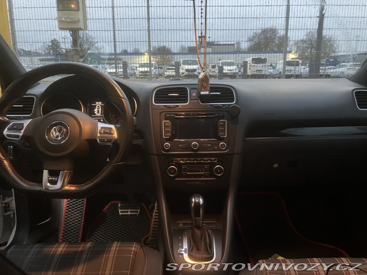 Volkswagen Golf 6 GTI 2011