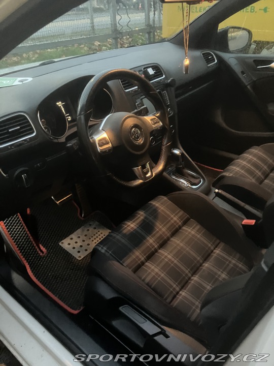 Volkswagen Golf 6 GTI 2011