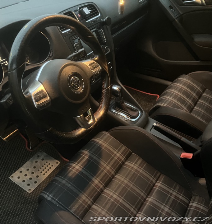 Volkswagen Golf 6 GTI 2011