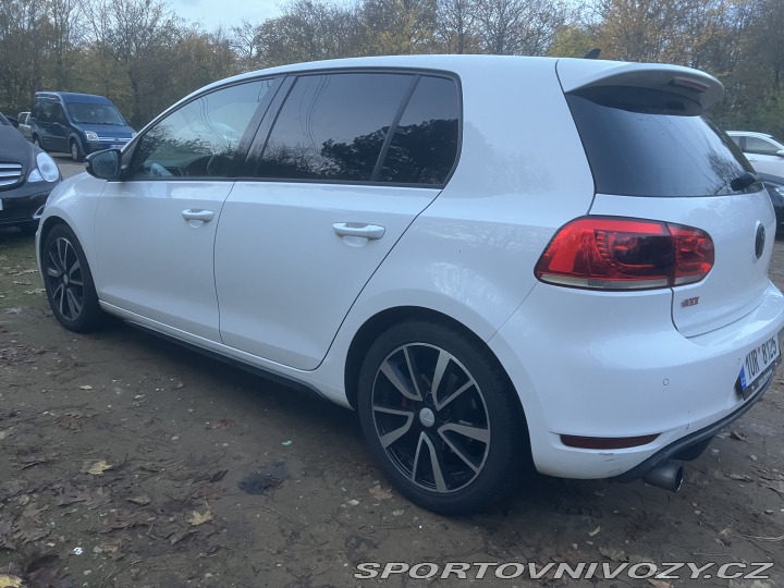 Volkswagen Golf 6 GTI 2011