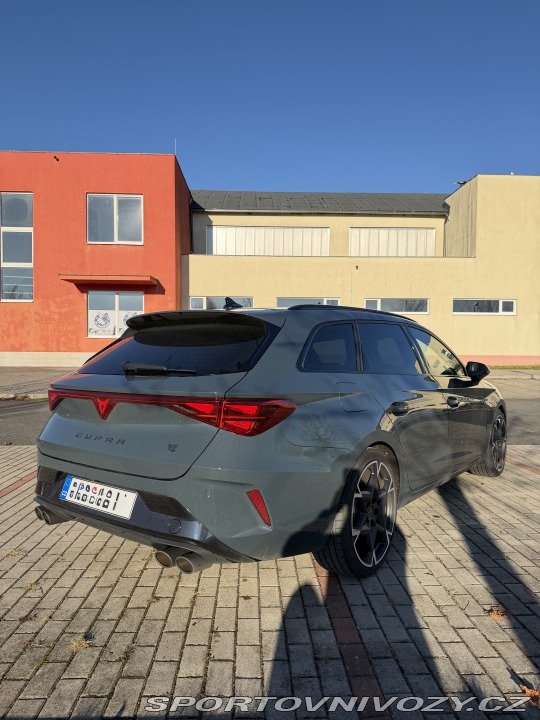 Cupra Leon  2025