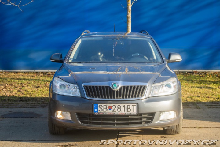 Ostatní značky Ostatní modely Osobné a úžitkové autá Abarth Abarth Octavia Elegance 2011