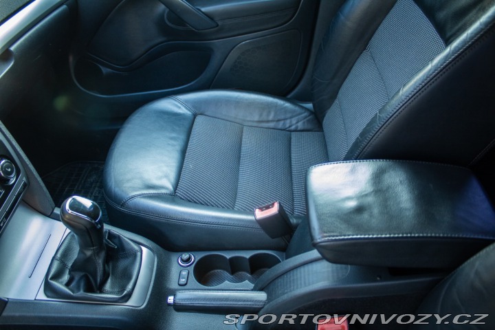 Ostatní značky Ostatní modely Osobné a úžitkové autá Abarth Abarth Octavia   Elegance 2011