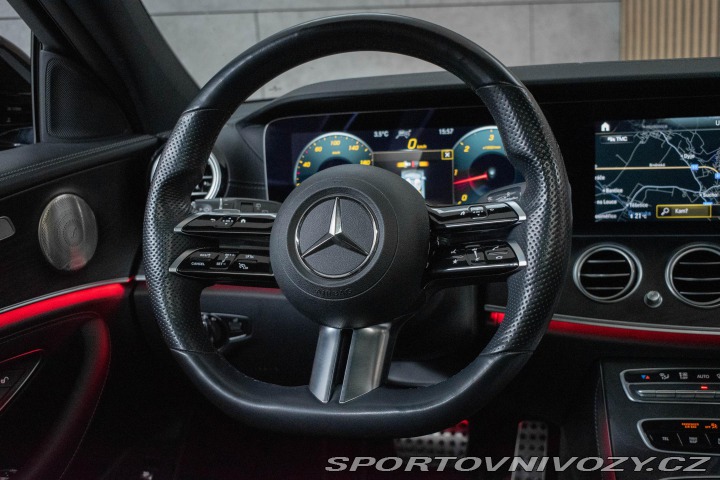 Mercedes-Benz E E 300d 4M*AMG*AIR*DPH*ČR 2022