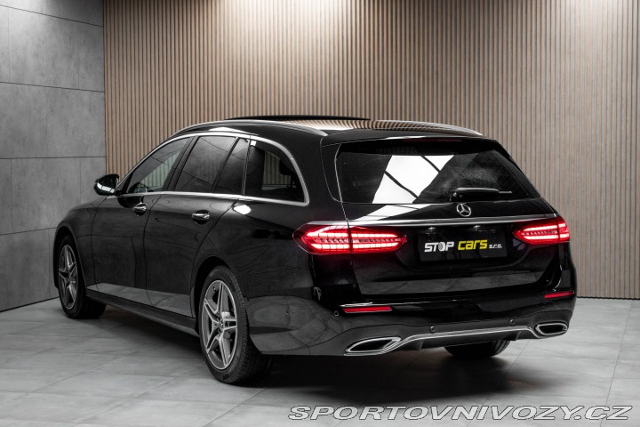 Mercedes-Benz E E 300d 4M*AMG*AIR*DPH*ČR 2022