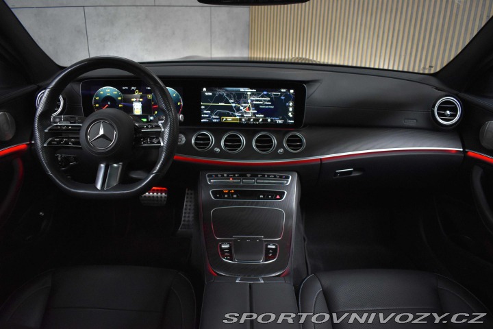 Mercedes-Benz E E 300d 4M*AMG*AIR*DPH*ČR 2022