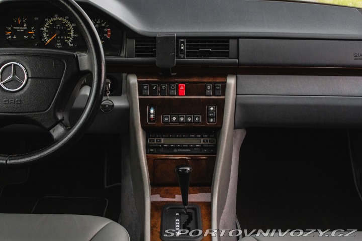 Mercedes-Benz E 400 E W124 1992