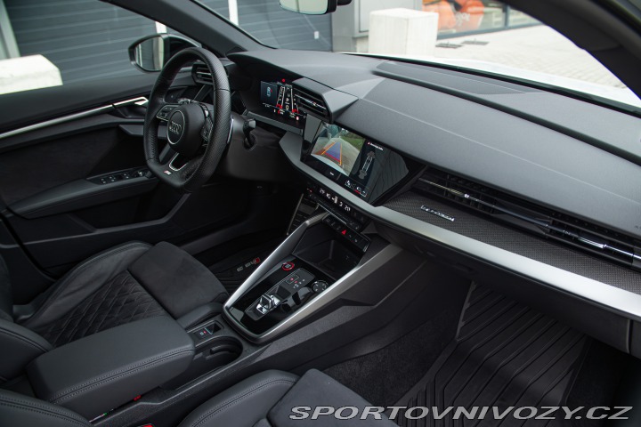 Audi RS3 REZERVACE 2022