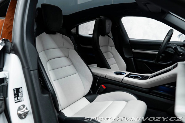 Porsche Taycan 4S, BOSE, PANO, HD MATRIX 2024