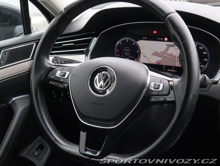 Volkswagen Ostatní modely Passat Highline 2.0 BiTDI 2015