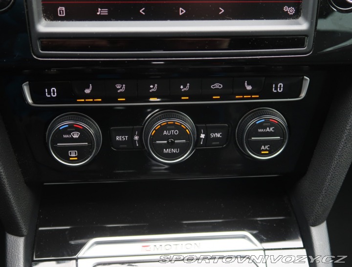 Volkswagen Ostatní modely Passat Highline 2.0 BiTDI 2015