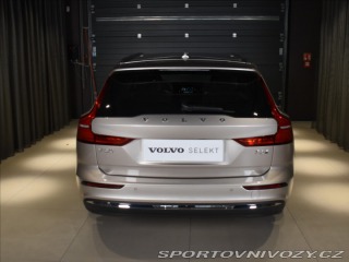 Volvo V60 T6 AWD Core 2025