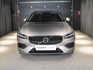 Volvo V60 T6 AWD Core 2025