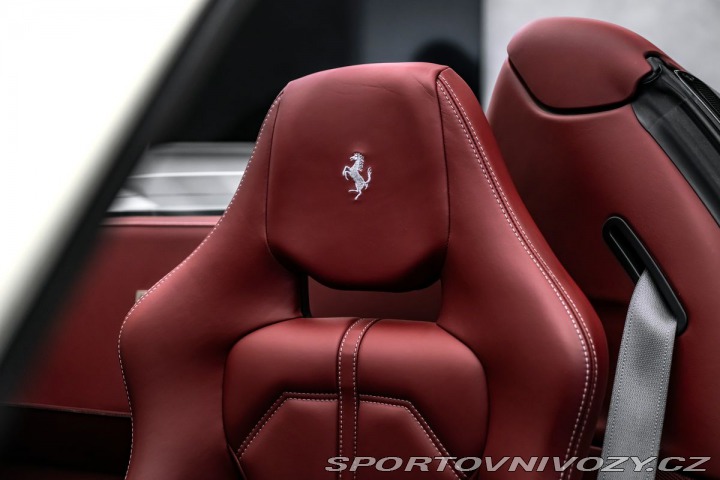 Ferrari 458 Spider 1800