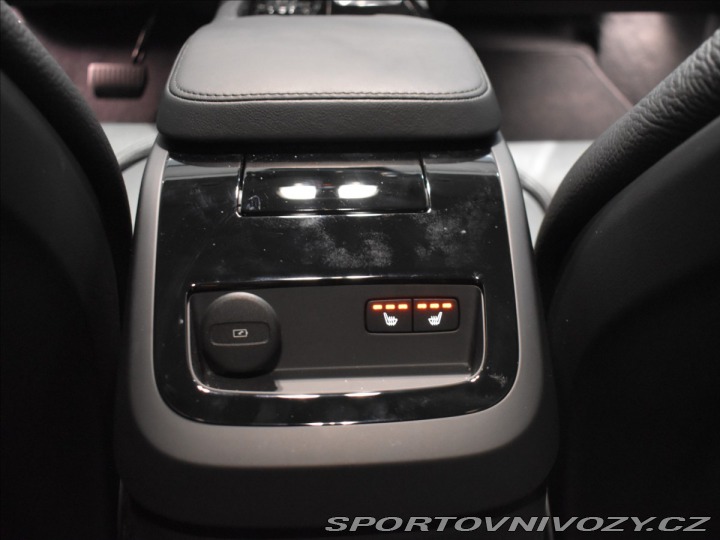Volvo V60 T8 AWD PLUS BLIS,Bezklíč 2025