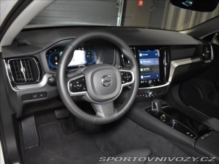 Volvo V60 T8 AWD PLUS BLIS,Bezklíč 2025