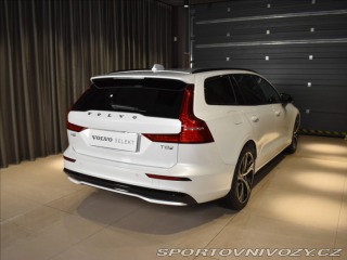 Volvo V60 T8 AWD PLUS BLIS,Bezklíč 2025