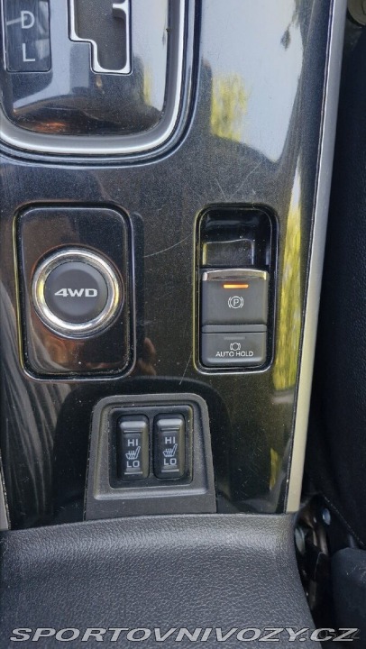 Mitsubishi Ostatní modely Outlander 2,3   4x4 2016