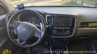 Mitsubishi Ostatní modely Outlander 2,3   4x4 2016