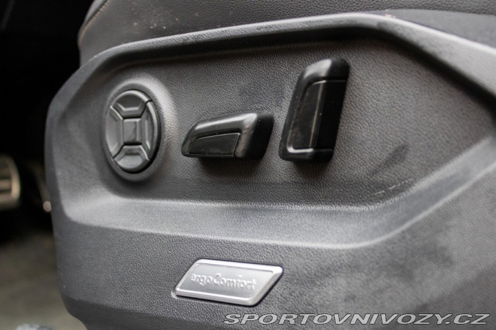 Volkswagen Ostatní modely Touareg  3.0 V6 TDI SCR R-Line / 2019