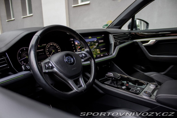 Volkswagen Ostatní modely Touareg  3.0 V6 TDI SCR R-Line / 2019
