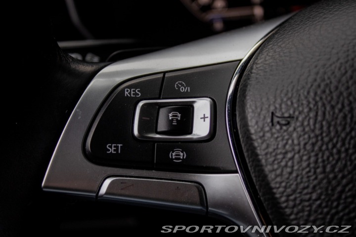 Volkswagen Ostatní modely Touareg  3.0 V6 TDI SCR R-Line / 2019