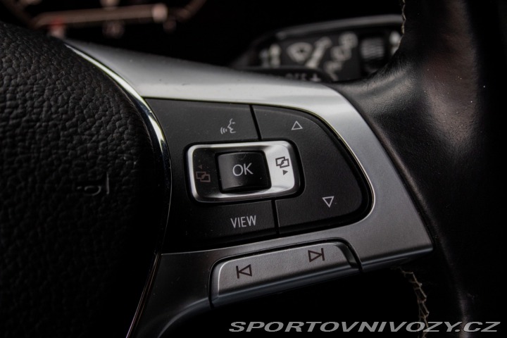 Volkswagen Ostatní modely Touareg  3.0 V6 TDI SCR R-Line / 2019