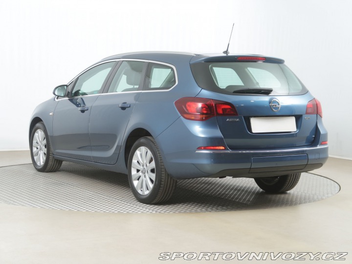 Opel Astra 2.0 CDTI 2013