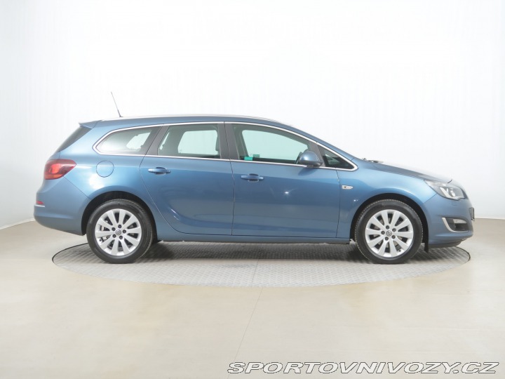 Opel Astra 2.0 CDTI 2013