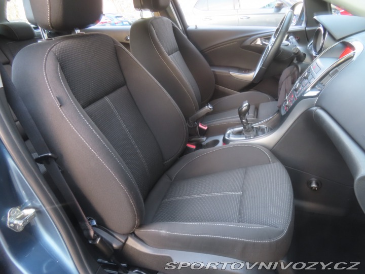 Opel Astra 2.0 CDTI 2013