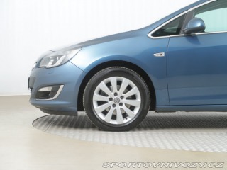 Opel Astra 2.0 CDTI 2013