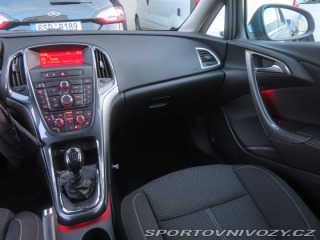 Opel Astra 2.0 CDTI 2013