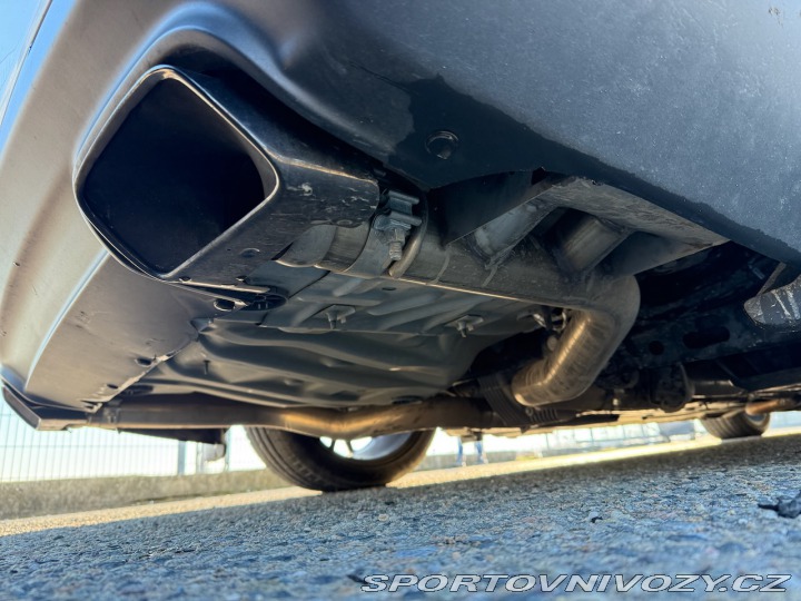 Dodge Challenger Hellcat, 6,2 V8, Manuál 2015