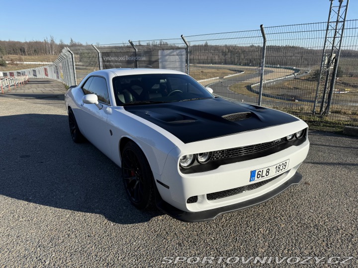 Dodge Challenger Hellcat, 6,2 V8, Manuál 2015