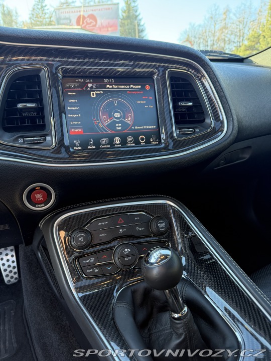 Dodge Challenger Hellcat, 6,2 V8, Manuál 2015