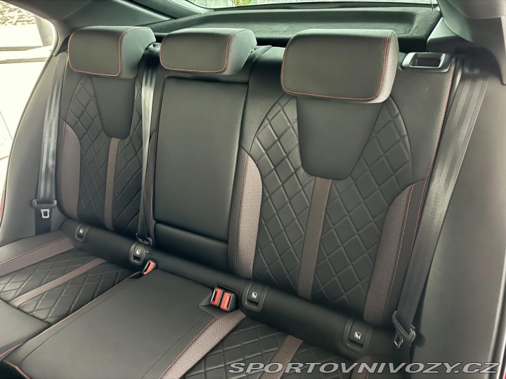 Škoda Octavia RS RS 2,0TSI 180kW*DSG*Webas 2021