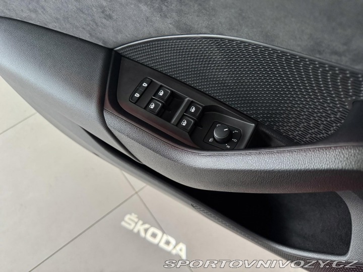 Škoda Octavia RS RS 2,0TSI 180kW*DSG*REZER 2021